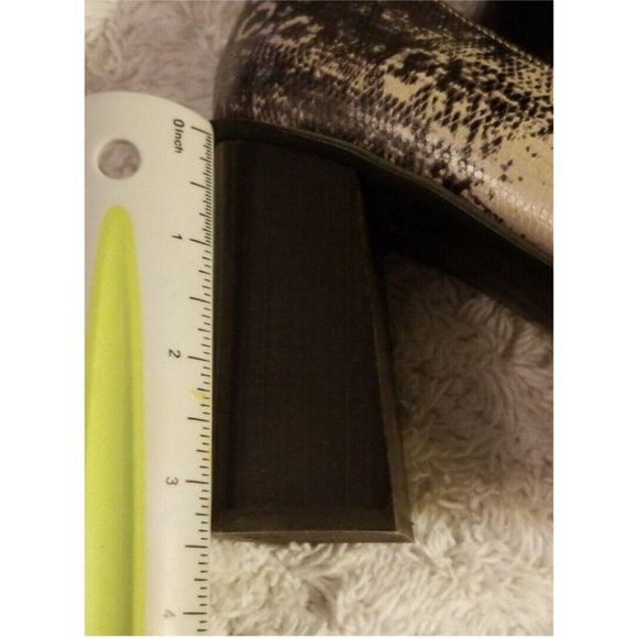 NEW‎ DONALD J PLINER SNAKESKIN-BLOCKED HEEL PUMPS- 7.5 N - Picture 7 of 7